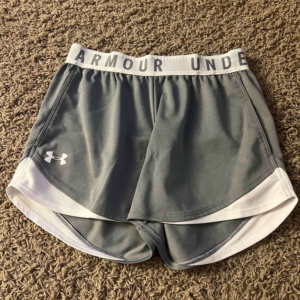 New Women’s Under Armour Grey Play Up Shorts Size XS